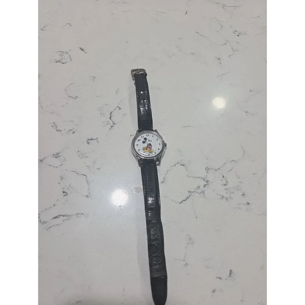 Vintage Lorus Boys Watch 29mm Mickey Mouse Disney White Dial V515-6000
